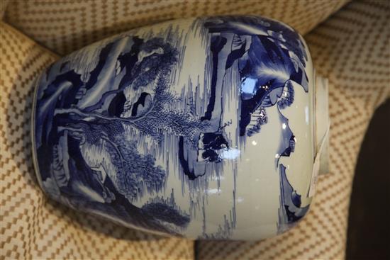 A large Chinese blue and white ovoid jar, in Kangxi style, 36.5cm.